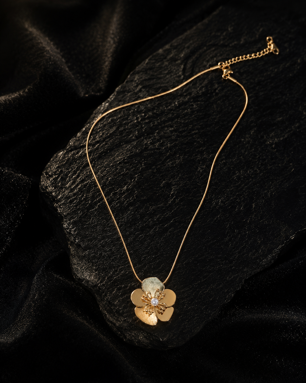 The Pearl Heart Golden Lotus Necklace