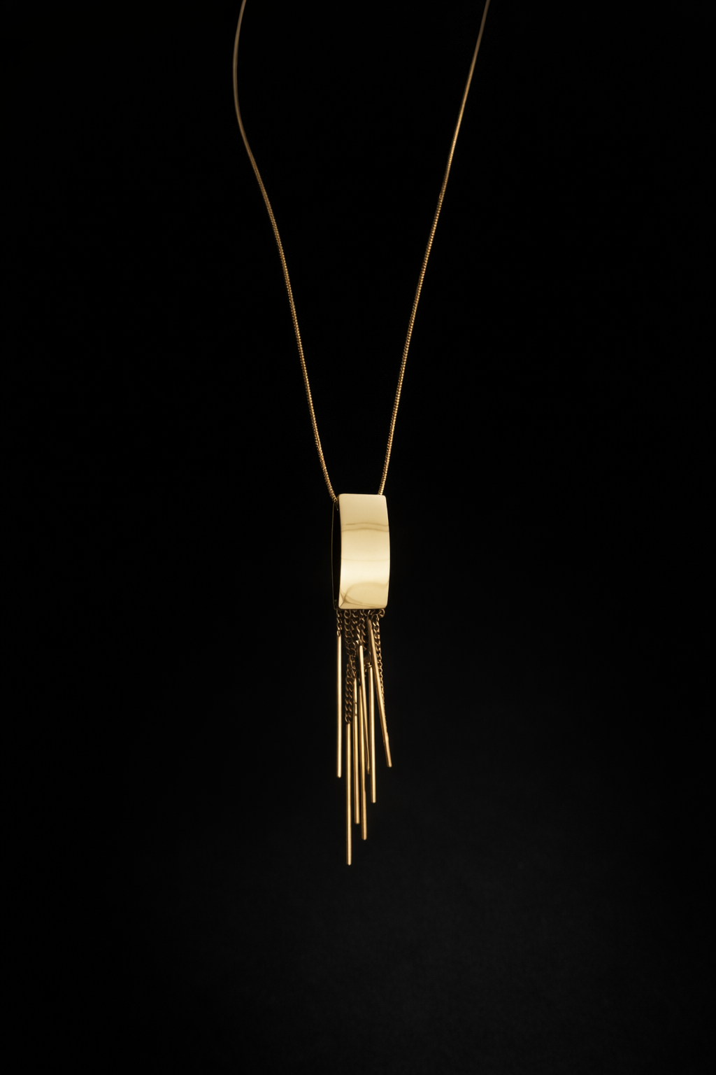 The Linea Pendant Necklace