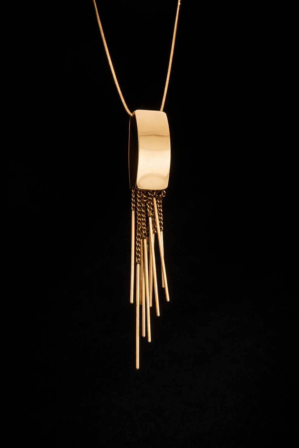 The Linea Pendant Necklace