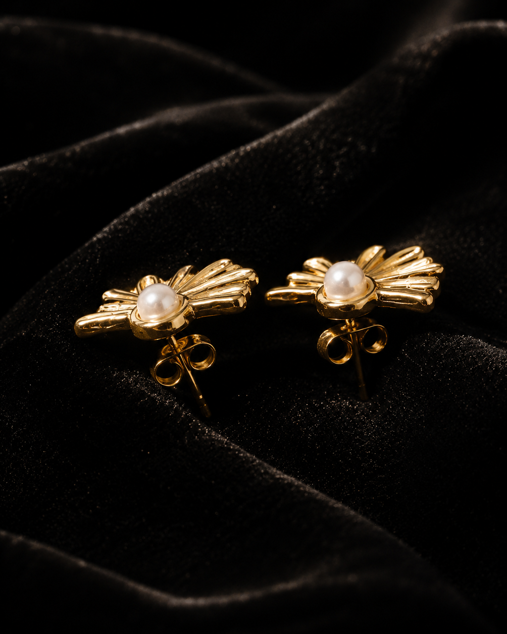 The Solstice Pearl Studs
